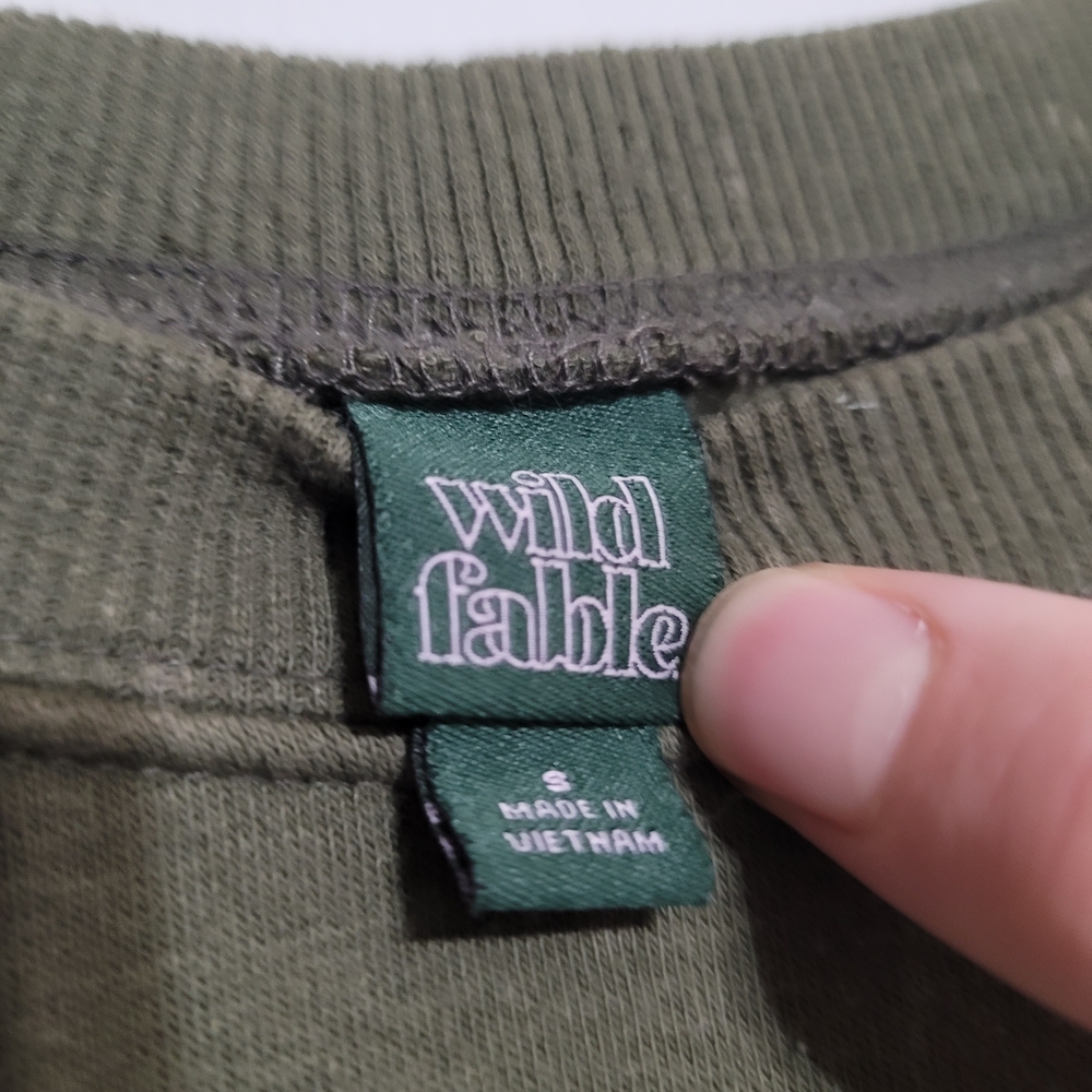 Women's Wild Fable Sweatshirt Sz Small Sage Olive Green Bleached Cotton Blend - Picture 2 of 3